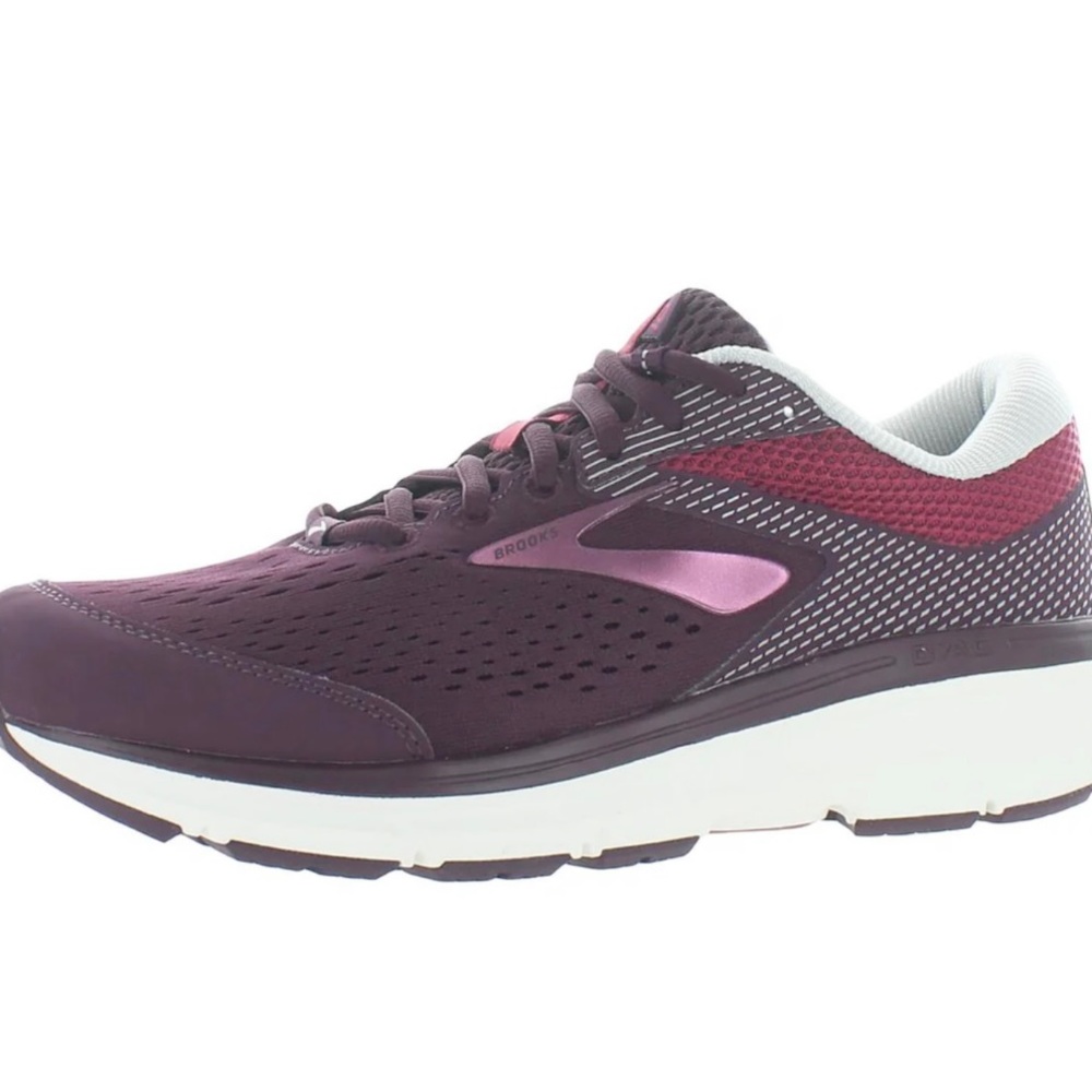 Brooks Dyad 10, size 8.5 wide EUC